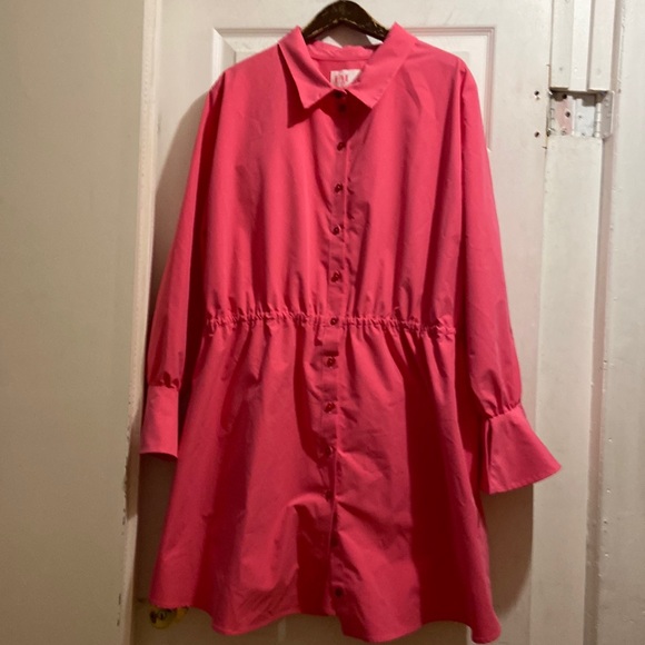 Hilary MacMillan Barbie - Picture 1 of 10